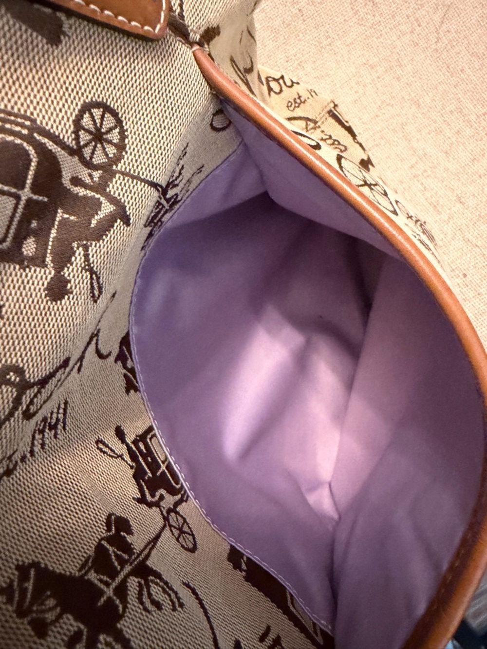 Coach Y2K Modern Vintage late 2009 Tan Signature Canvas Tote with Carriage Print - Picture 10 of 15